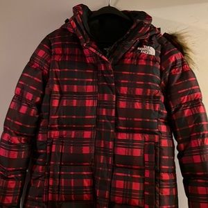The North Face Puffer Jacket Red/ Black plaid Size Medium (Excellent condition)